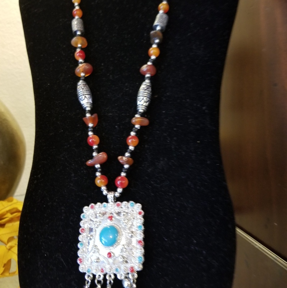 Beaded necklace